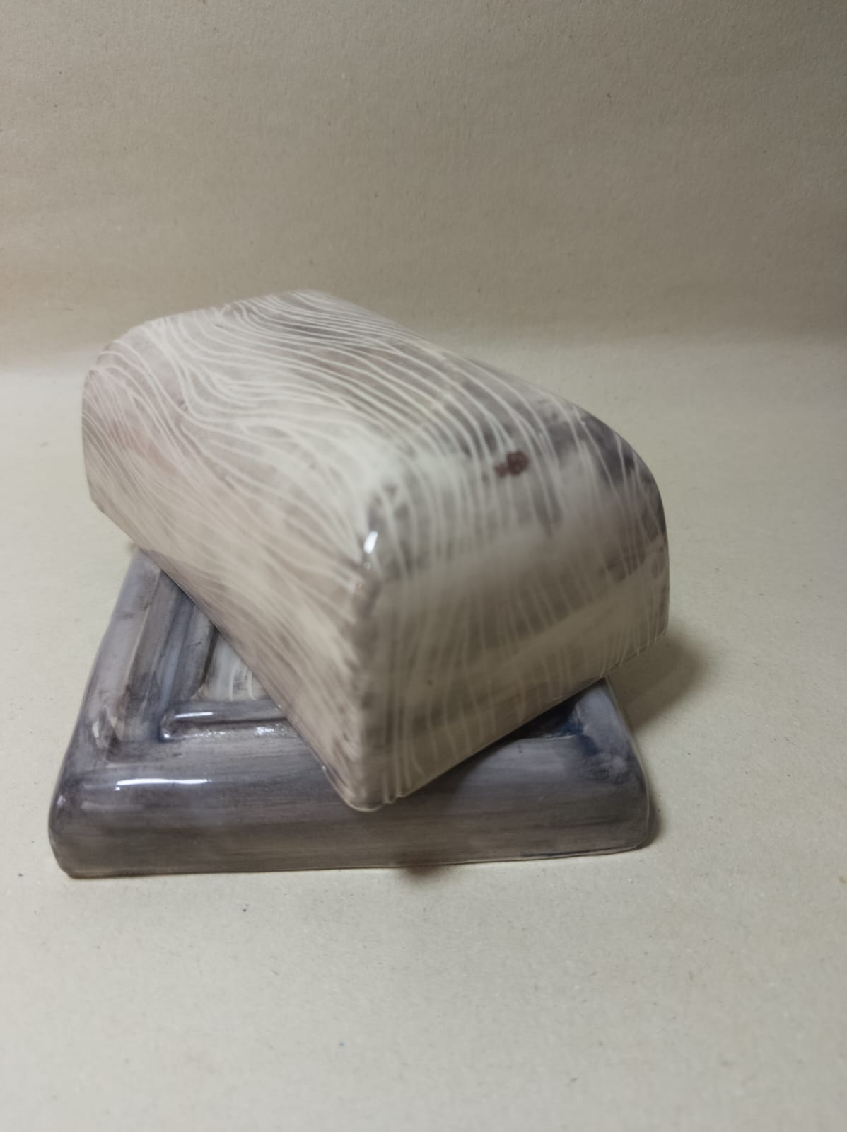 Mantequillera veteada beige