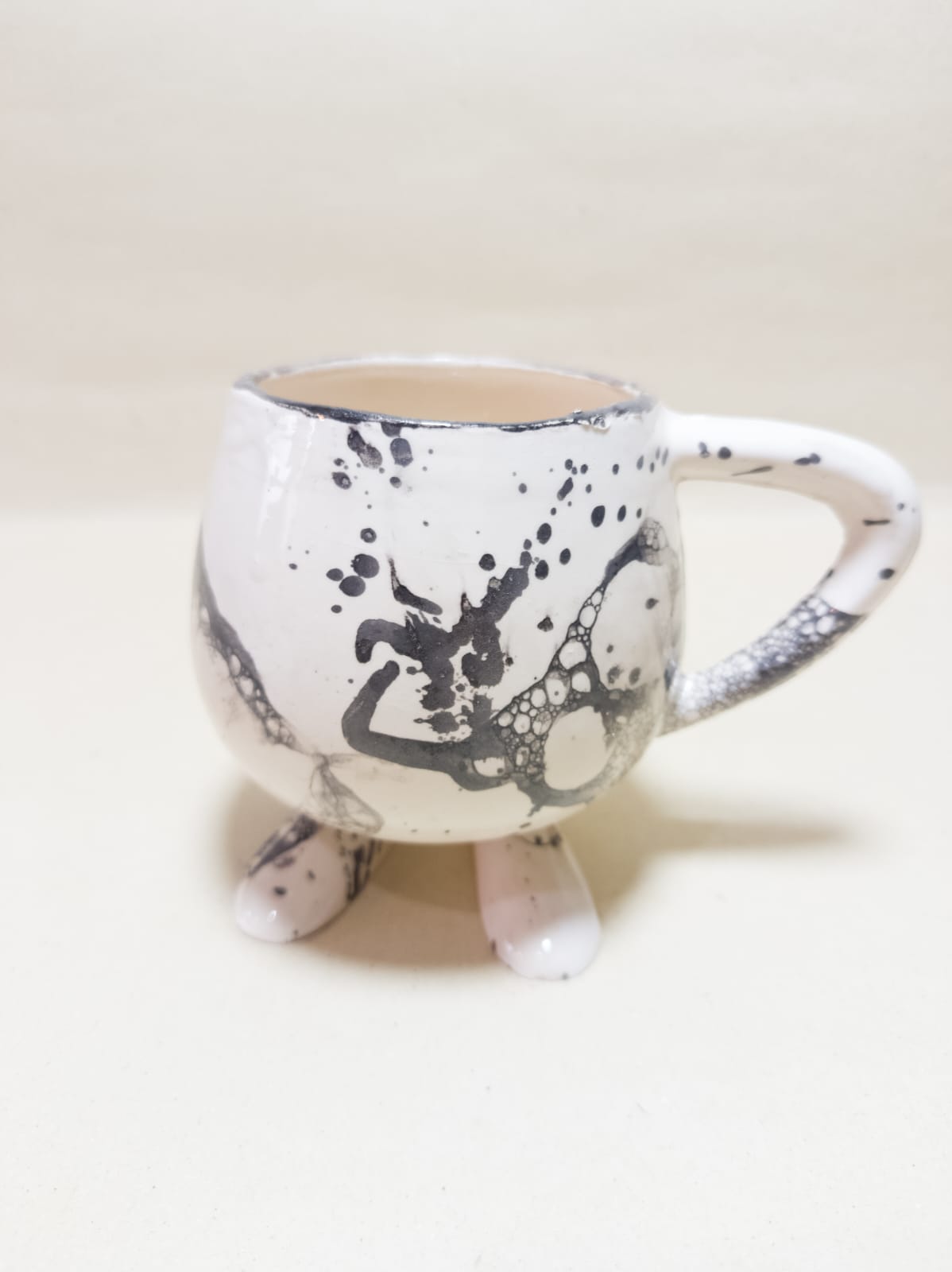 Taza tripode splatter